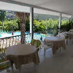 Bed and Breakfast Garden